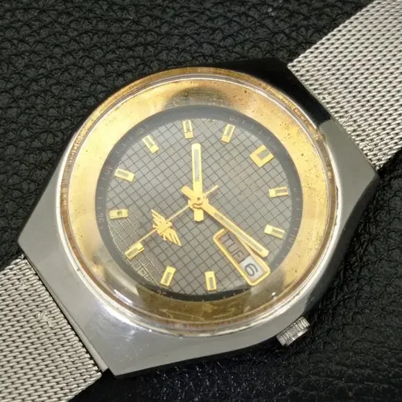 Vintage 1976 Citizen Automatic Mens Silver Watch W/daydate & Silver accents